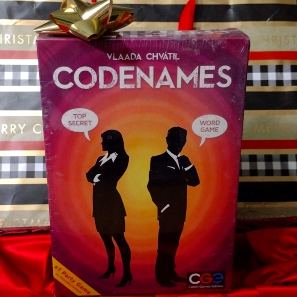 #1 GEEK Boardgame CODENAMES Top Secret Word Game #1 Party Game NWT - Picture 1 of 6